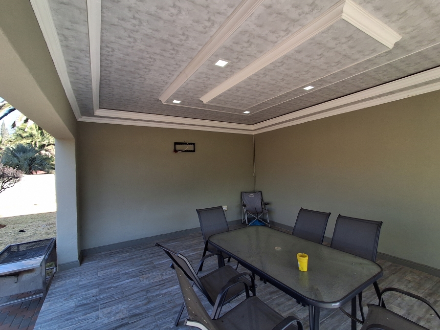 4 Bedroom Property for Sale in Flamwood North West